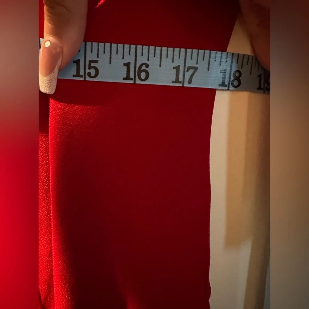 Medium Red Top - Picture 6 of 7